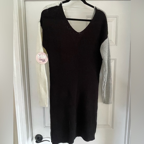 Colorblock Sweater Dress - Gray, Black, and Cream- Size XL Juniors - Picture 2 of 3